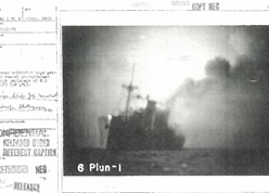1943(昭和18)年5月Saipan東方洋上で米潜水艦Plungerが撮影した大阪商船畿内丸