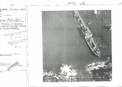 1942(昭和17)年 9月Kiska島碇泊中空爆を受け放棄された国際汽船鹿野丸