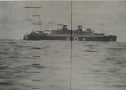 1942(昭和17)年10月14日、Kingfish 潜望鏡越しの日英交換を済ませ本州沖を横浜に向け航行中の日本郵船龍田丸